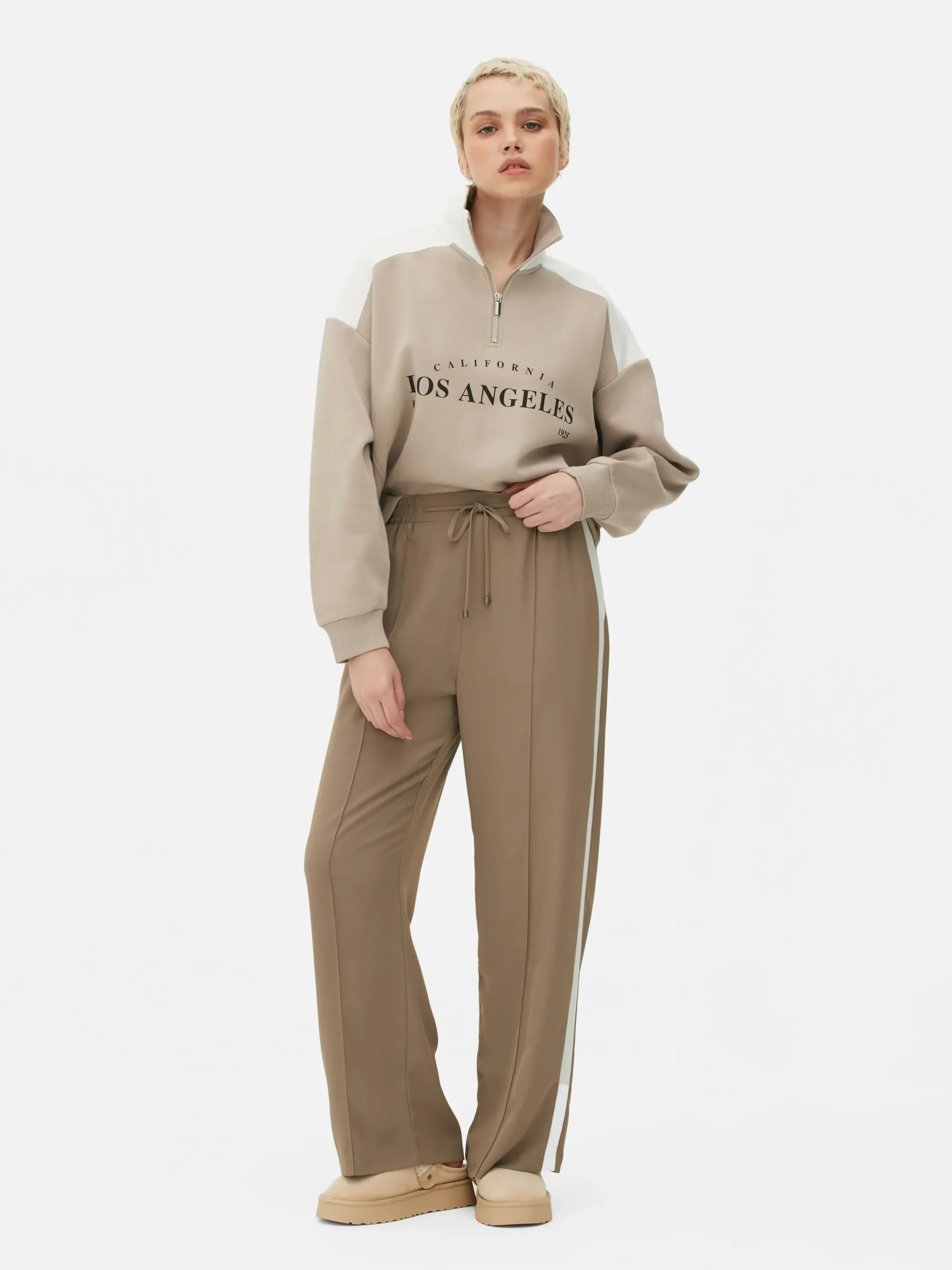 Sudadera De Cuello Chimenea Con Estampado Gráfico