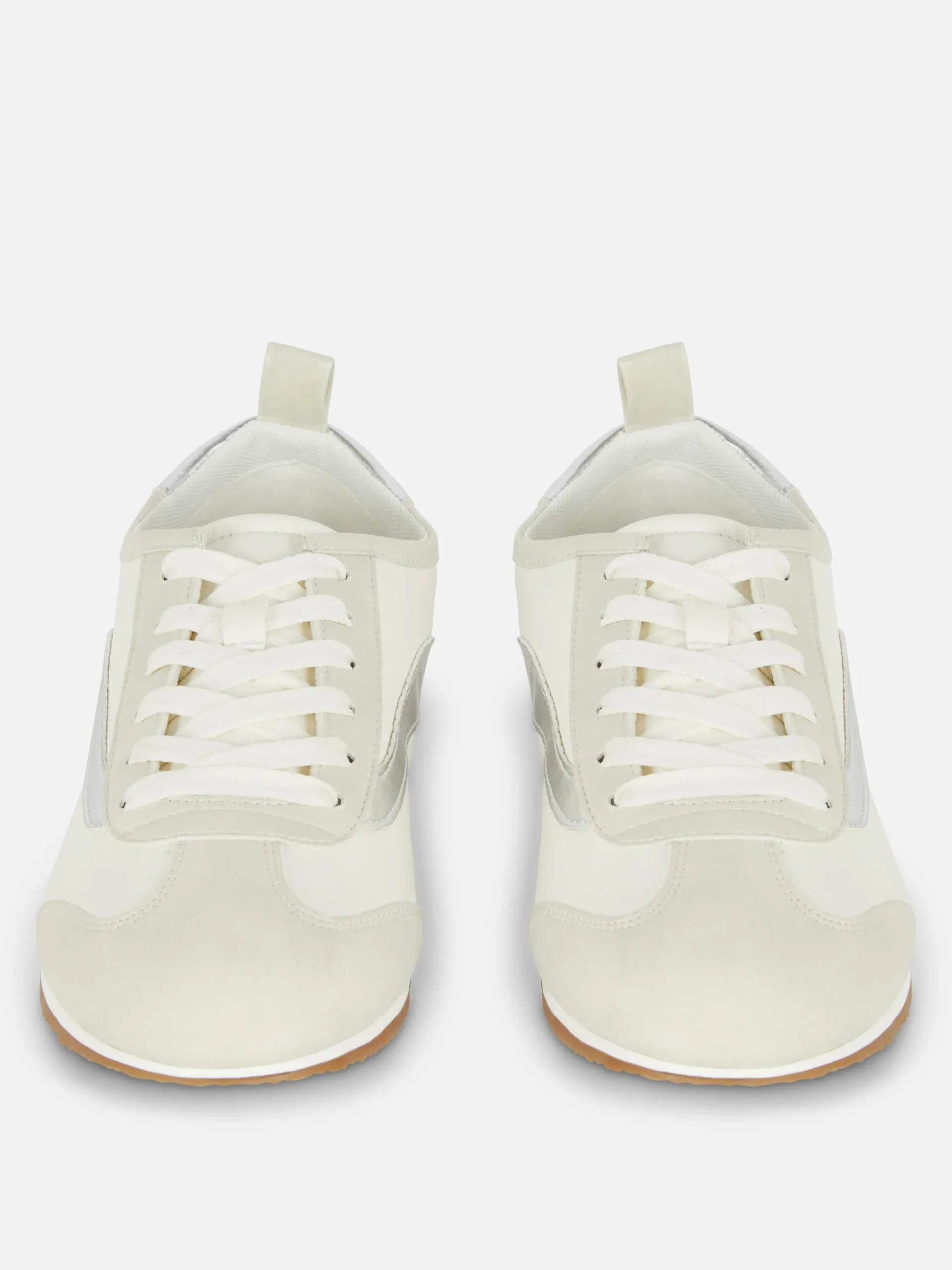 Tenis De Caña Baja Con Cordones