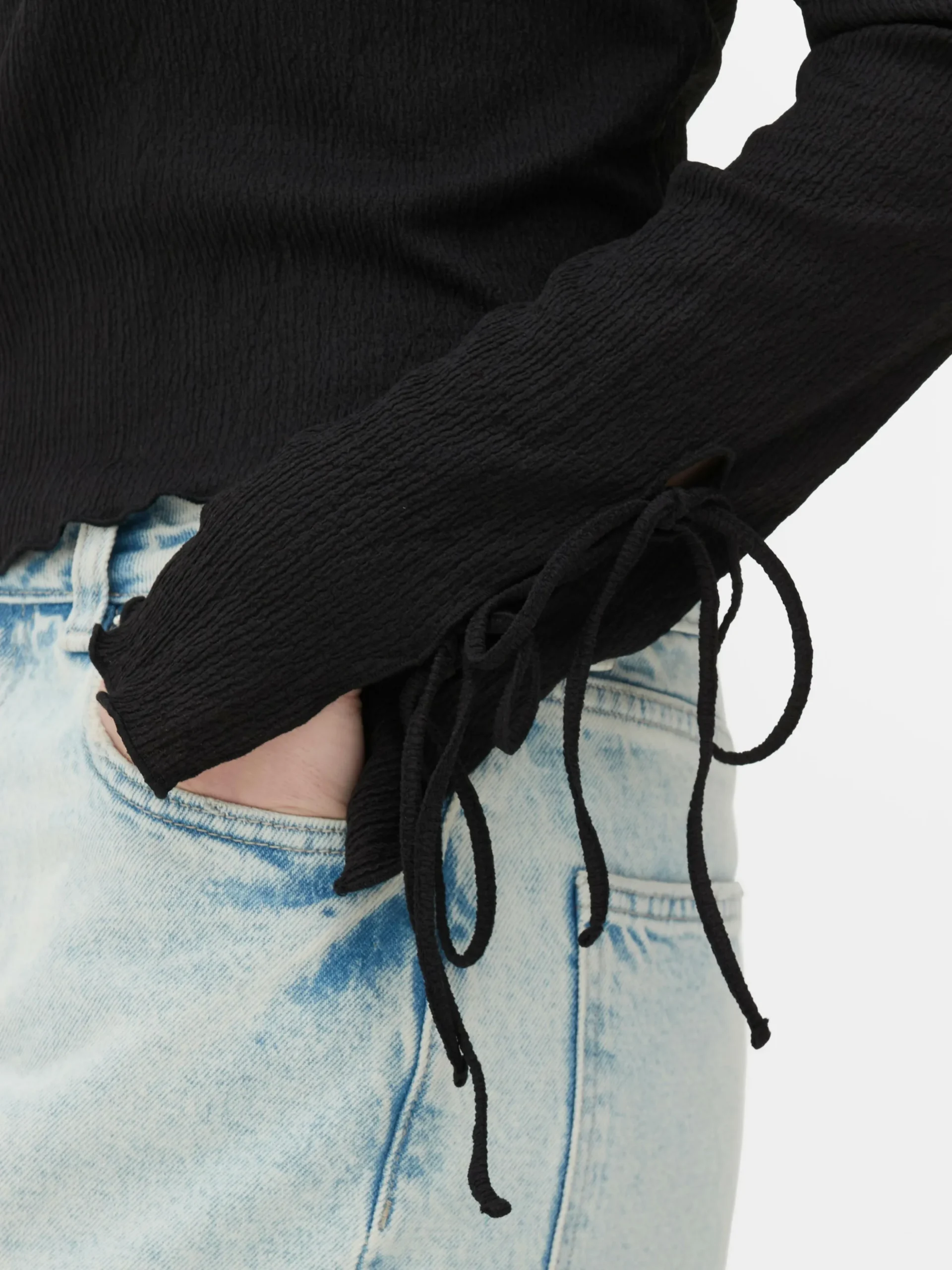 Top Fruncido Con Lazadas En Las Mangas