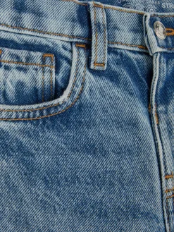 Vaqueros Con Pernera Recta Y Paneles