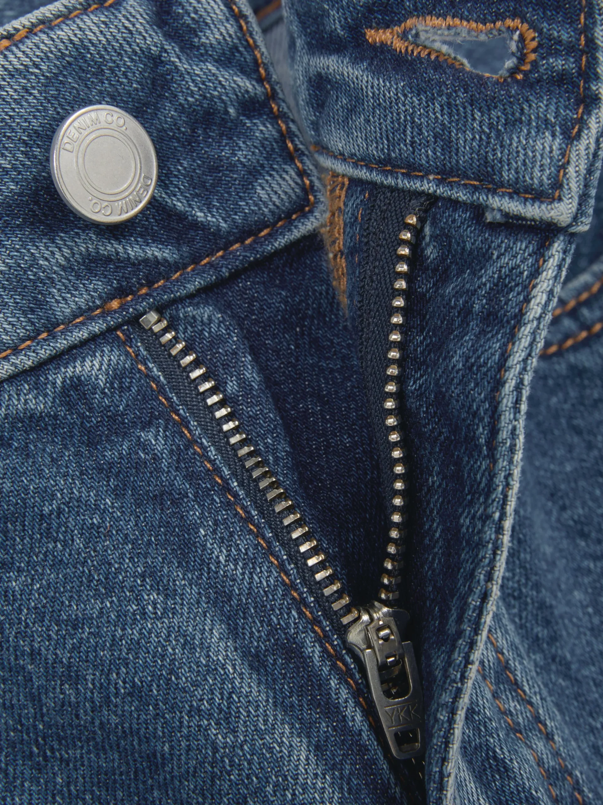 Vaqueros De Corte Bombacho