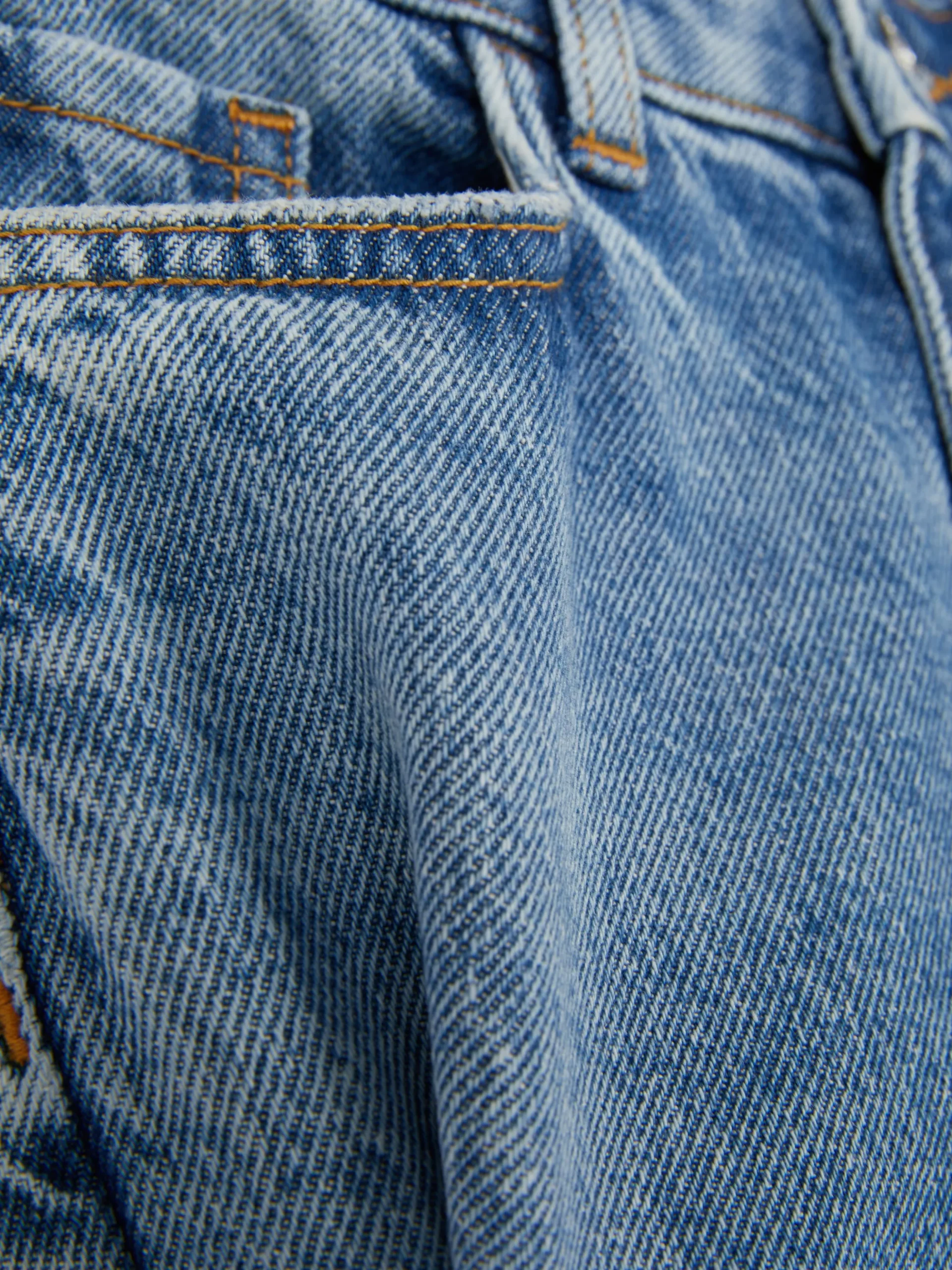 Vaqueros De Pernera Ancha Abierta