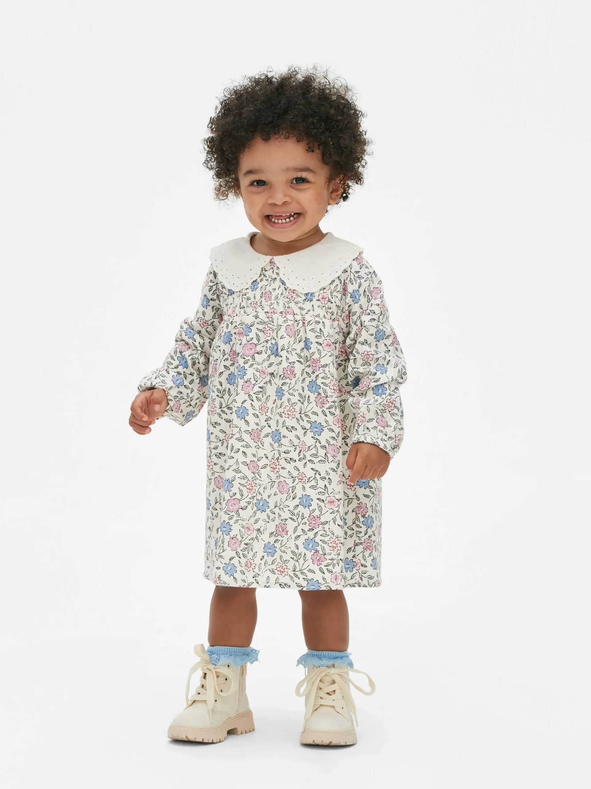 Vestido Con Estampado Floral Y Cuello