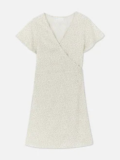 Vestido Corto Cruzado Con Mangas Casquillo