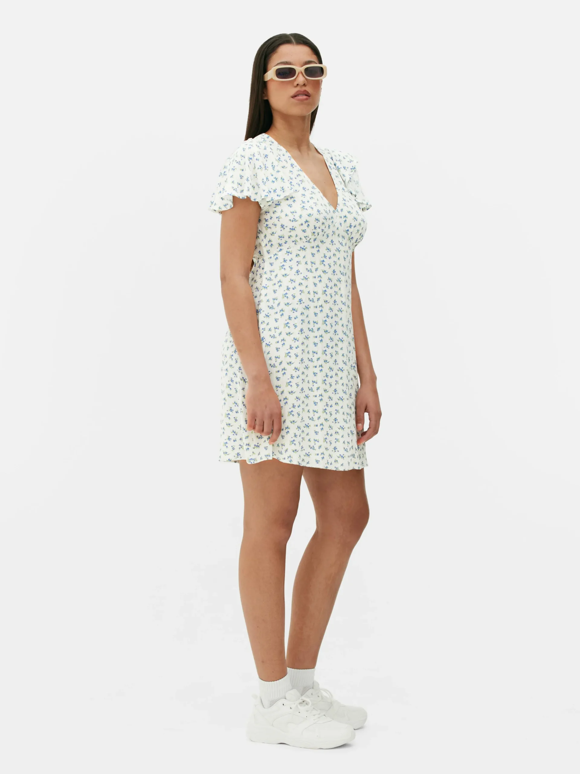 Vestido Corto De Manga Corta