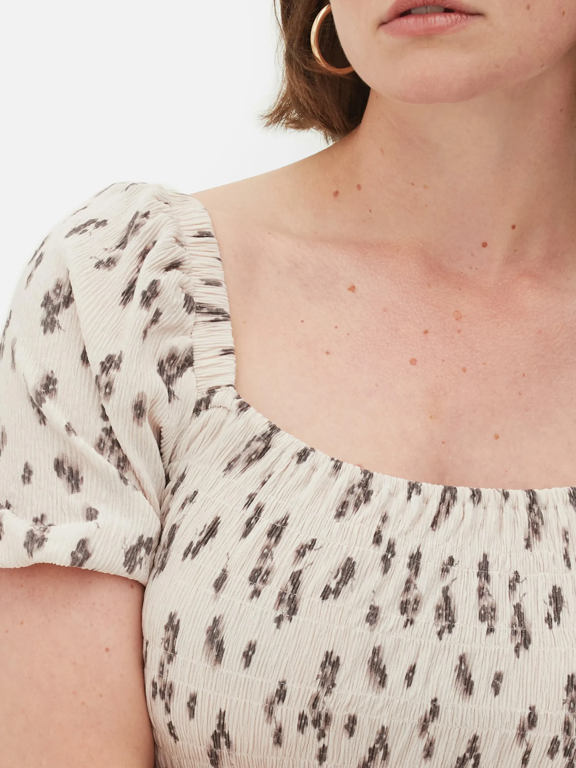 Vestido Corto Fruncido Y Plisado