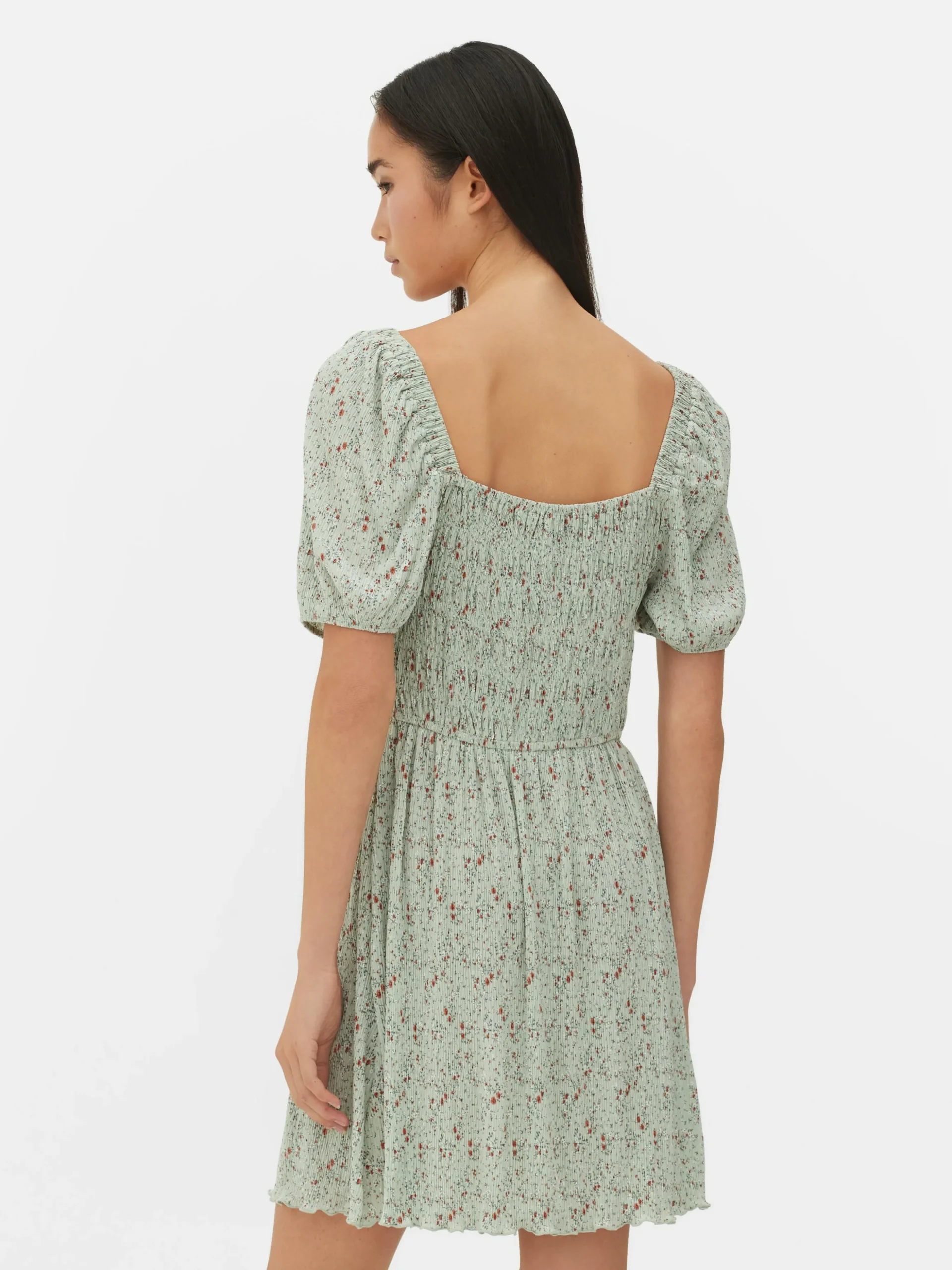 Vestido Corto Fruncido Y Plisado