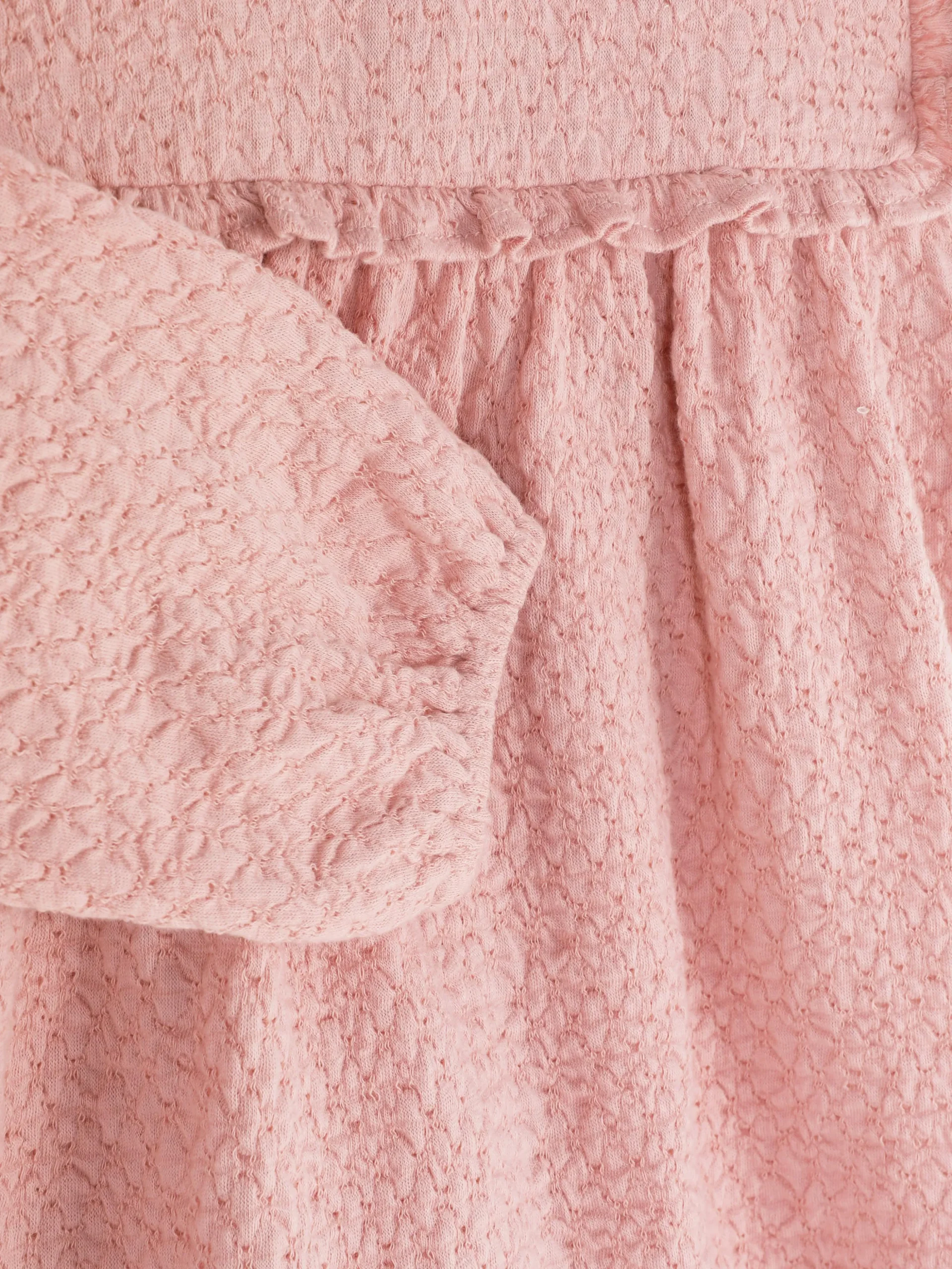 Vestido Fruncido Con Volantes