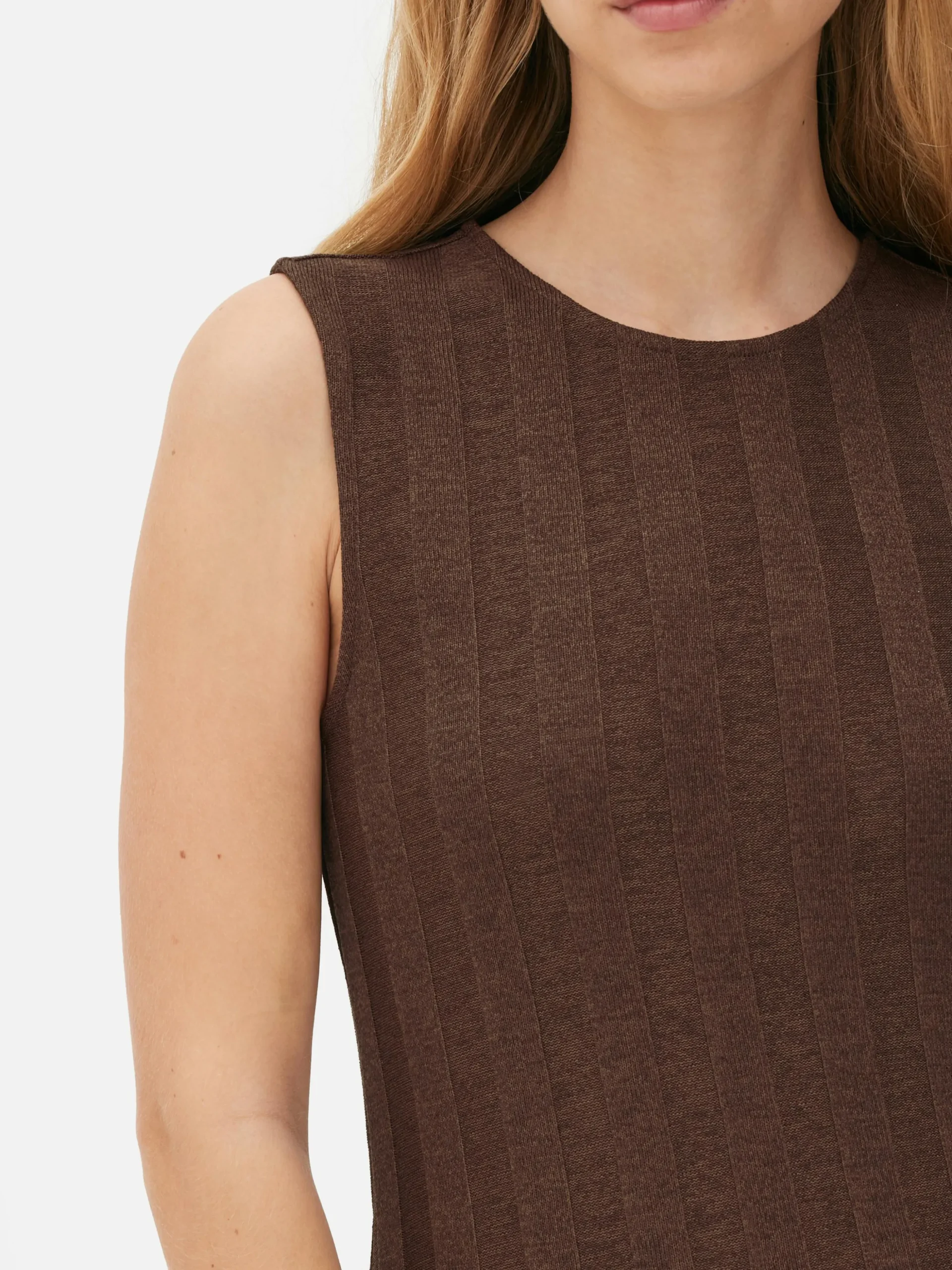 Vestido Largo Texturizado A Rayas Sin Mangas