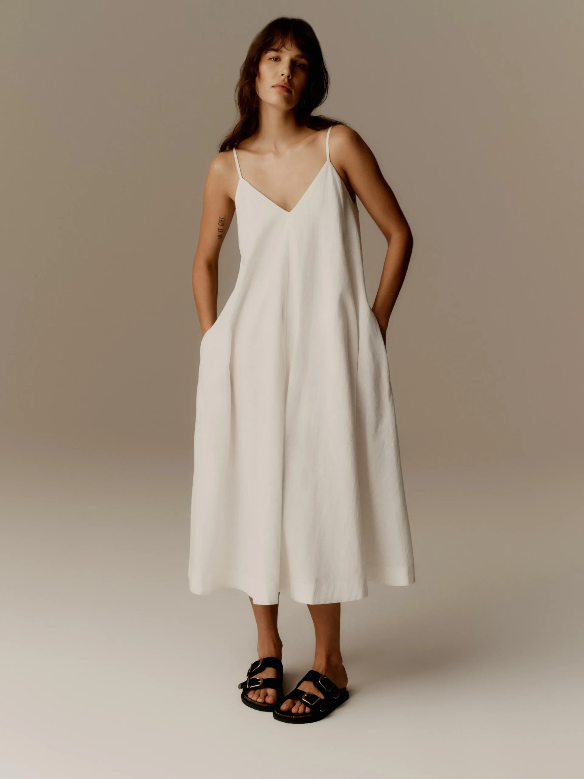 Vestido Midi Con Corte Trapecio De The Edit