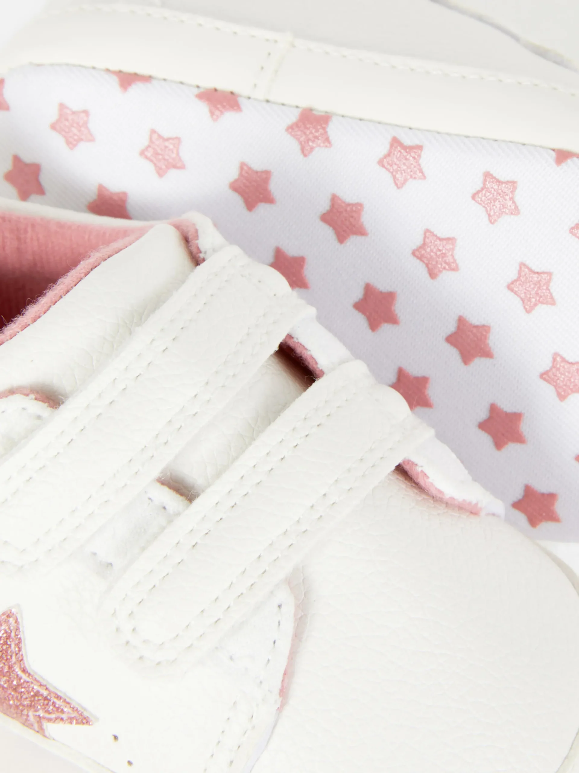 Zapatillas Con Estrellas De Purpurina