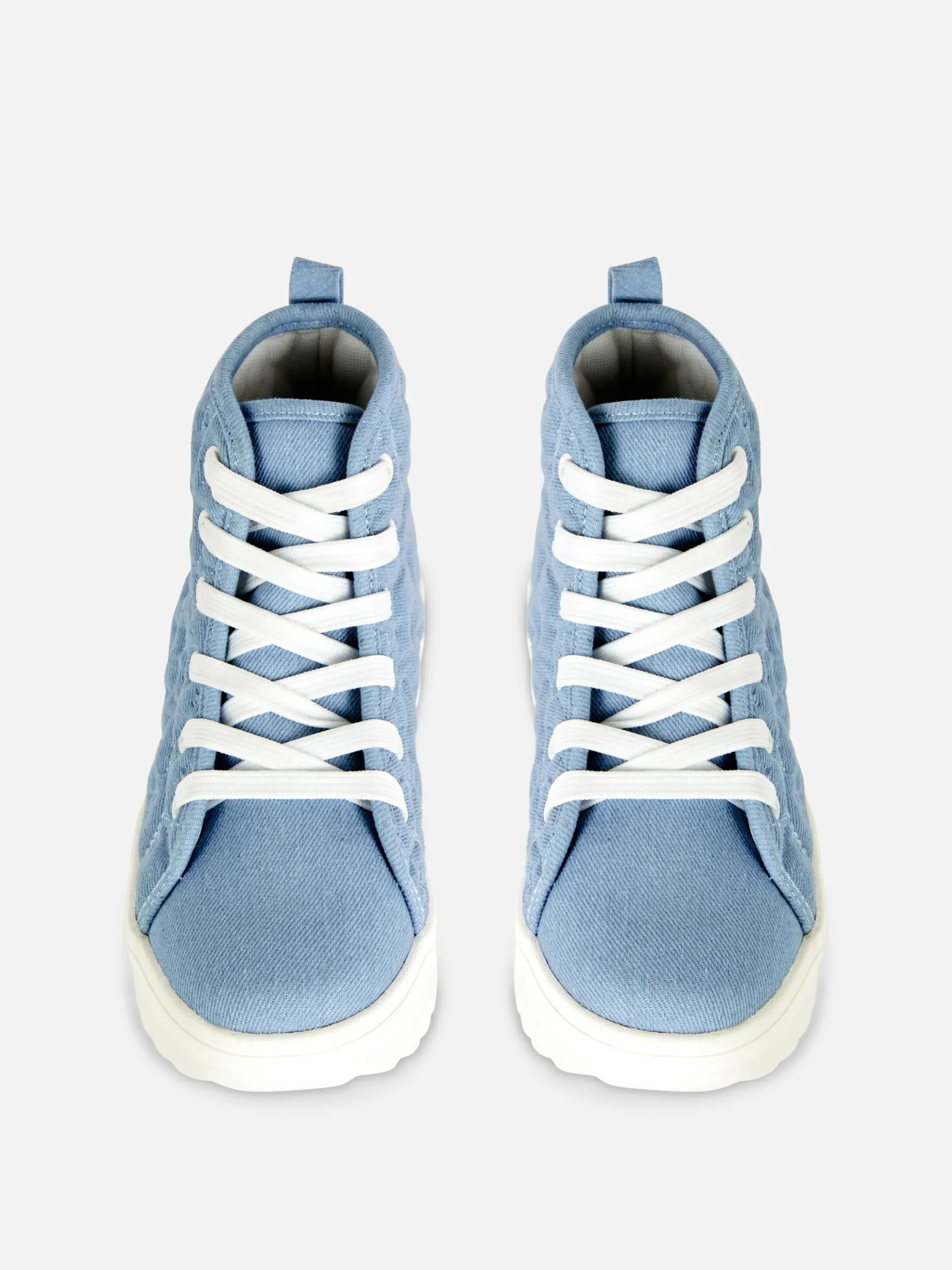 Zapatillas De Caña Alta Con Suela Gruesa Y Estrellas