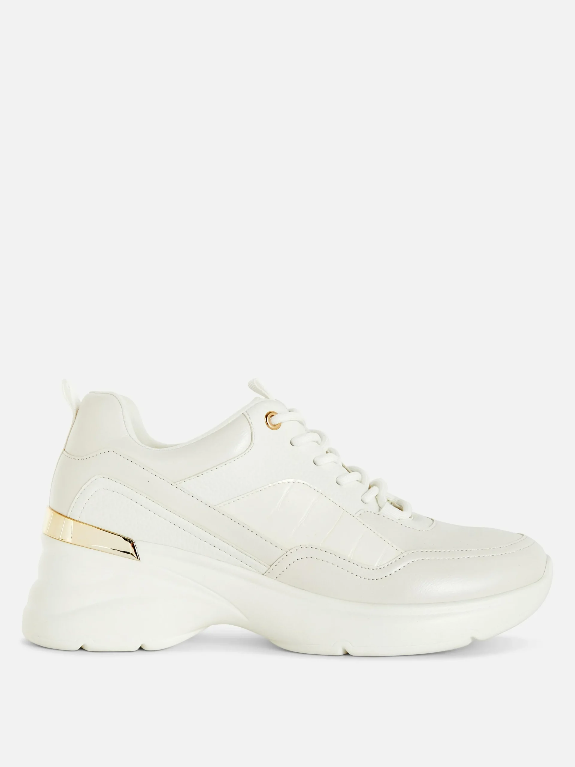 Zapatillas De Cuña Con Ribete Metalizado