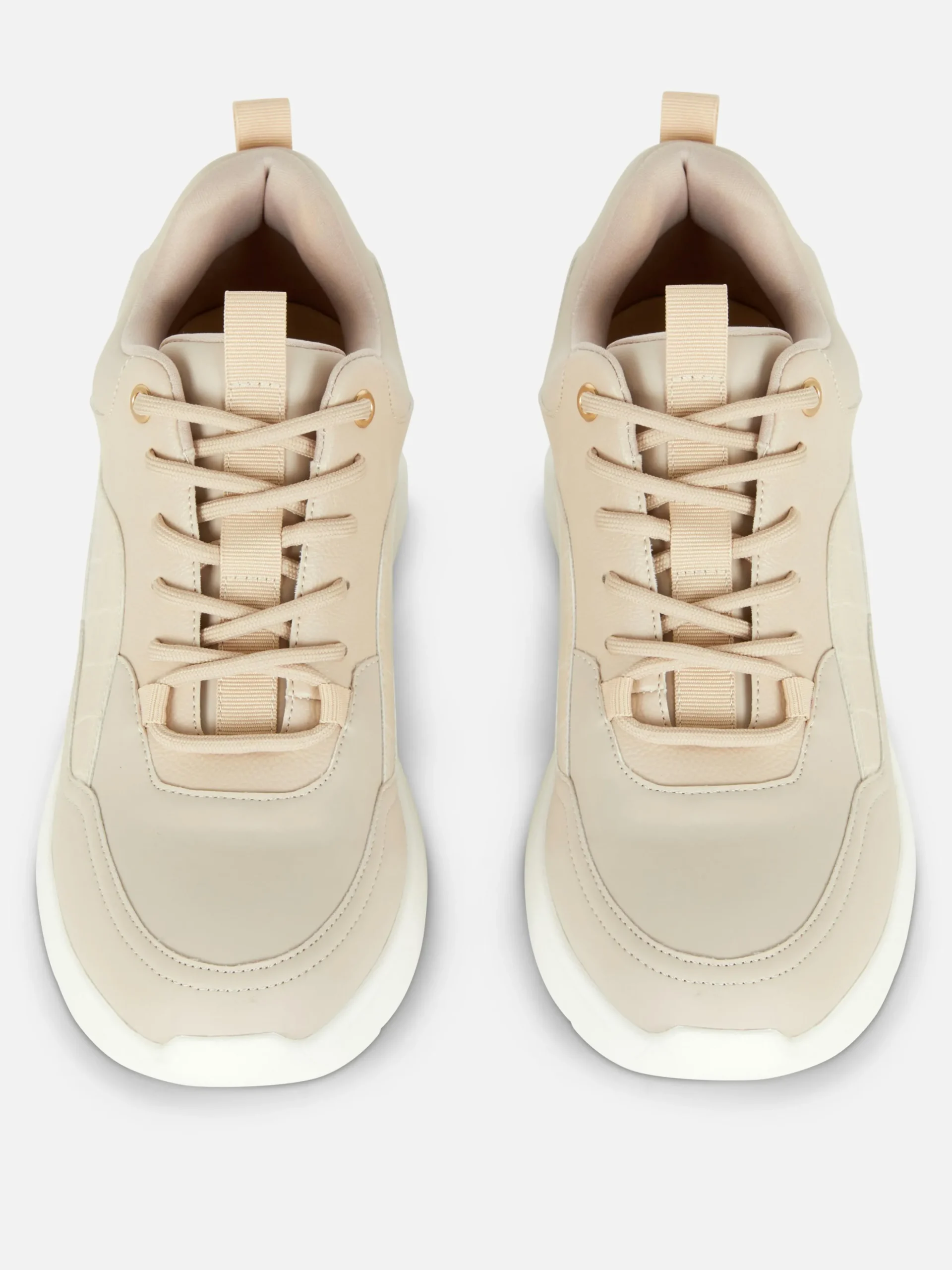 Zapatillas De Cuña Con Ribete Metalizado