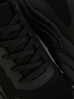 Zapatillas Deportivas Con Suela Gruesa Y Paneles