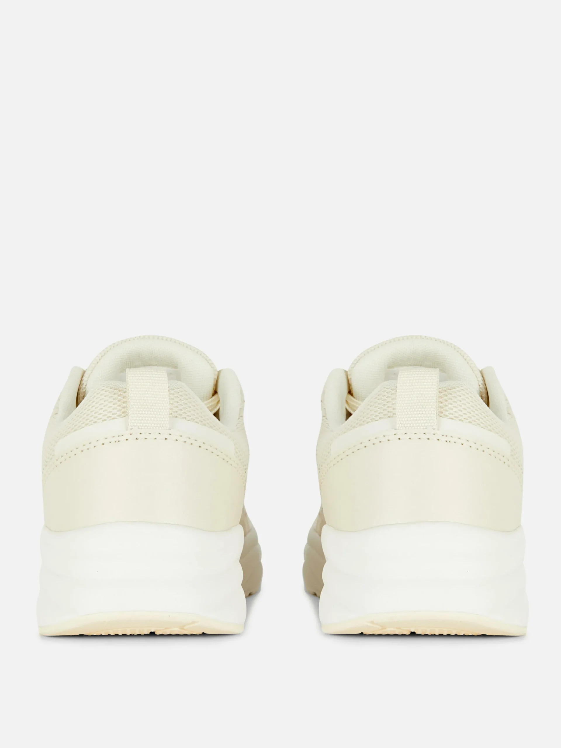 Zapatillas Gruesas De Caña Baja Con Paneles