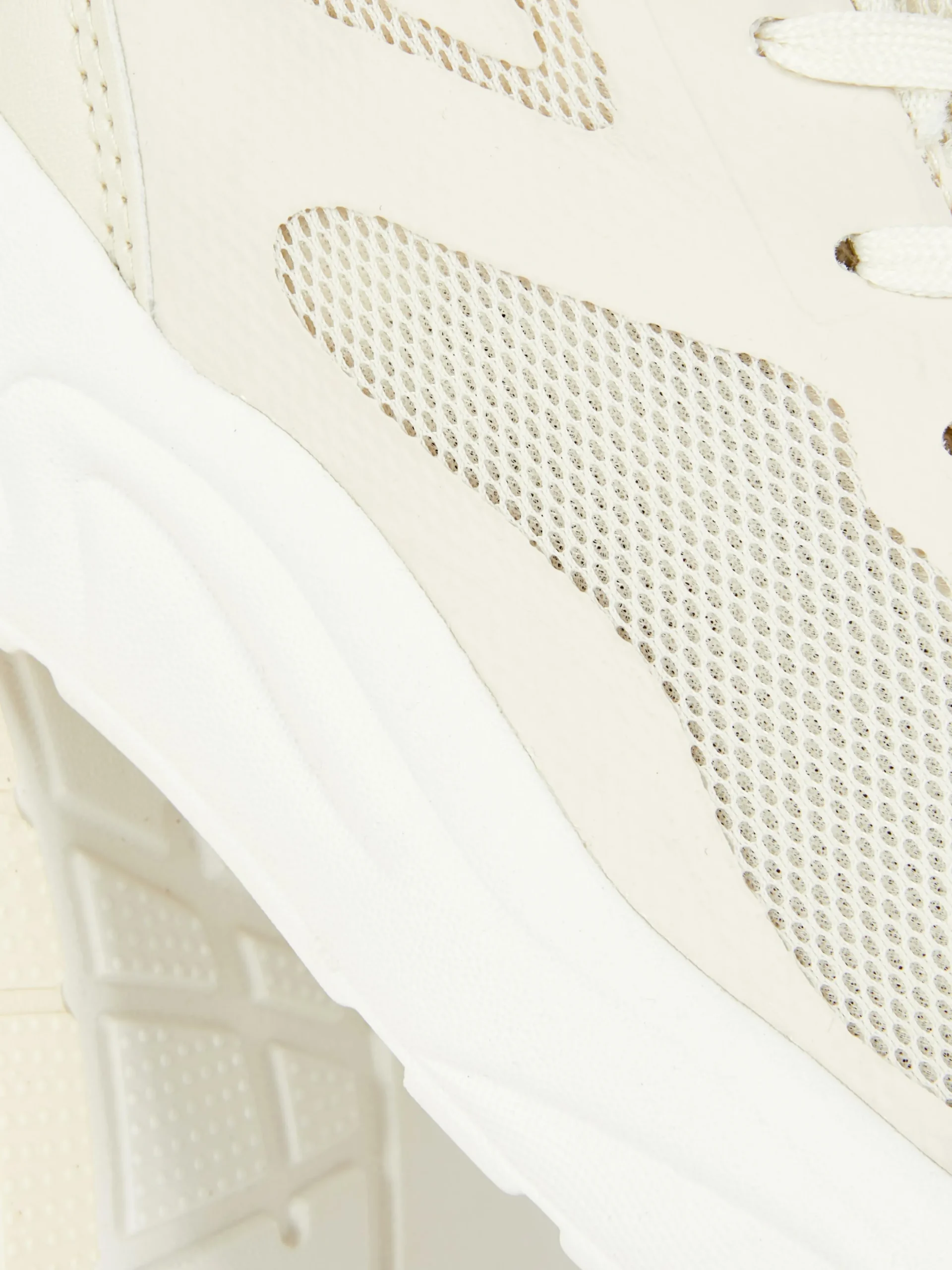 Zapatillas Gruesas De Caña Baja Con Paneles